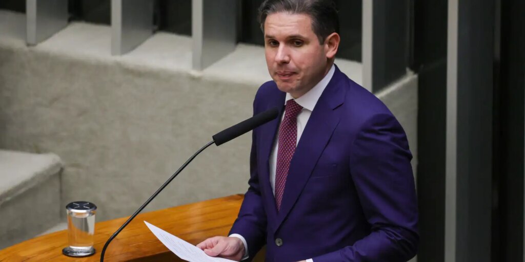 motta-promete-avancar-sobre-escala-6×1-e-trabalho-por-aplicativos