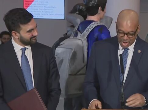 prefeito-de-ny-nomeia-ex-detento-para-chefiar-sistema-prisional