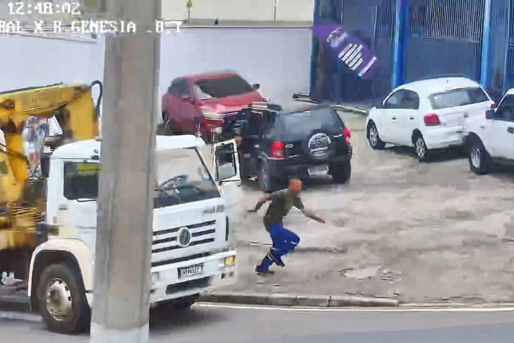 homem-furta-caminhao-em-troca-de-r$-17-mil-e-acaba-perseguido-pela-pm.-video