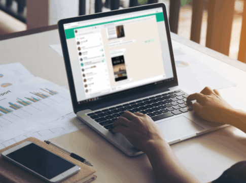 servidora-e-condenada-apos-vazar-mensagens-da-chefe-no-whatsapp