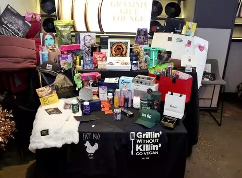 vinho-e-mel-de-r$-3-mil:-a-sacola-de-brindes-de-luxo-do-grammy