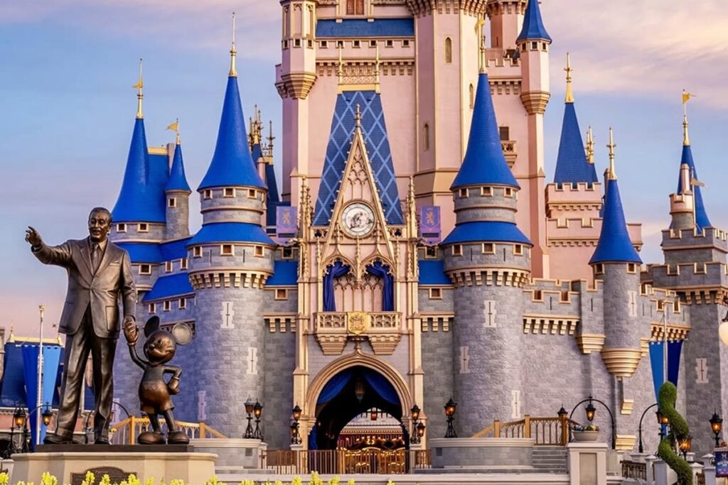 disney-anuncia-chefe-da-divisao-de-parques-como-novo-ceo.-veja-quem-e