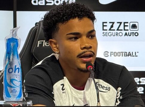 apresentado-no-corinthians,-kaio-cesar-comemora-titulo-da-supercopa