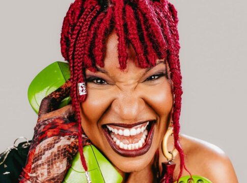 artista-baiana-cantara-elza-soares-em-ato-de-lula-contra-feminicidio