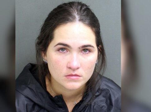 esposa-de-henrique-e-liberada-apos-prisao-nos-eua