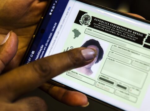 novos-pedidos-de-cnh-quadruplicam-em-janeiro,-mostra-senatran