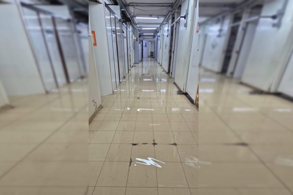 chuva-forte-transborda-bueiro-e-deixa-corredores-do-hrt-inundados.-veja-video