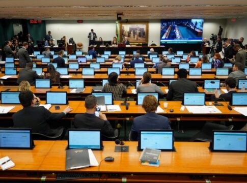 camara-instala-seis-das-comissoes-e-define-respectivos-presidentes