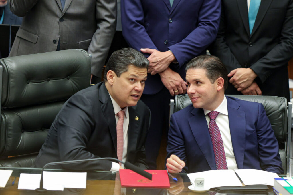 congresso-inicia-ano-com-pacote-de-benesses-aos-proprios-servidores