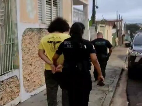 jovem-ameaca-vazar-nudes-de-adolescente-do-df-que-conheceu-pela-roblox.-veja-video