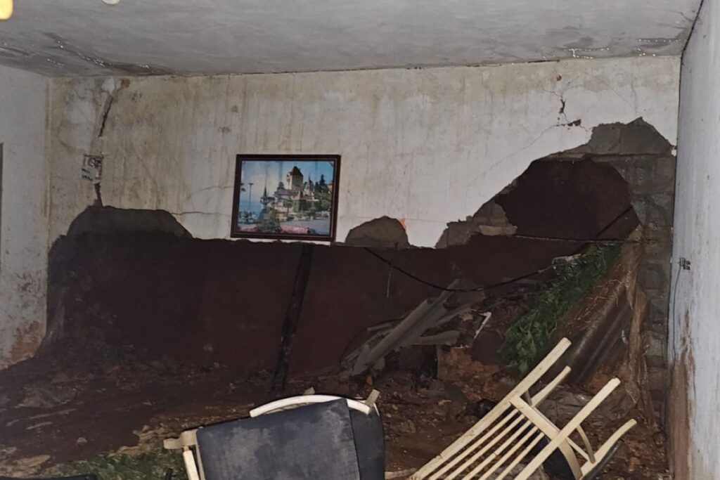 sp:-chuva-causa-desabamento-no-pacaembu,-enchentes-e-deslizamentos