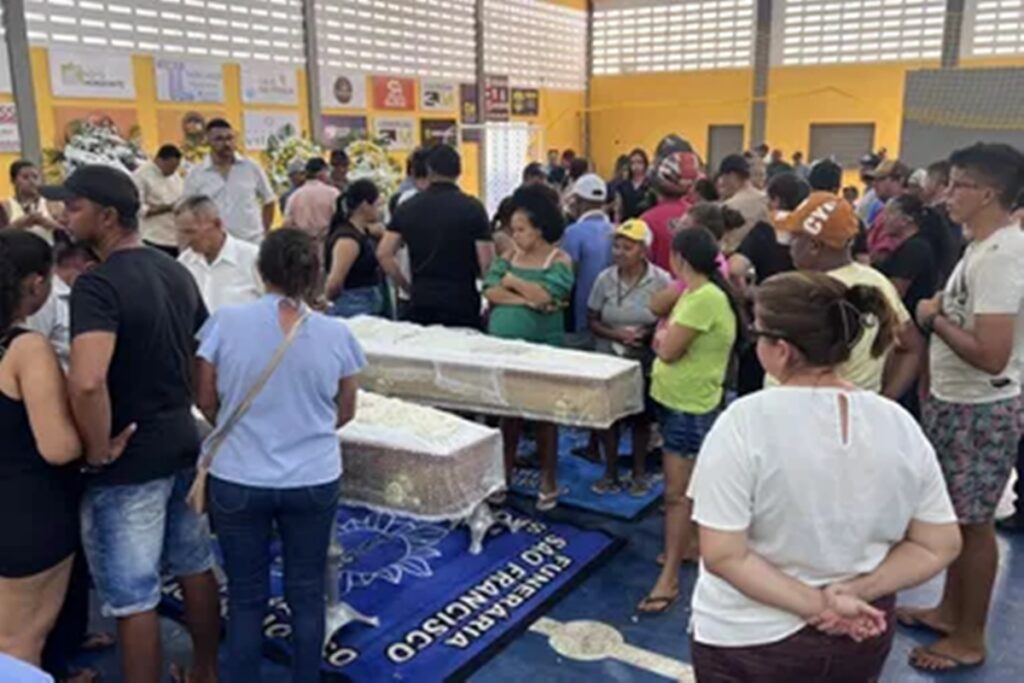 alagoas:-romeiros-mortos-em-acidente-com-onibus-sao-velados-nesta-4a