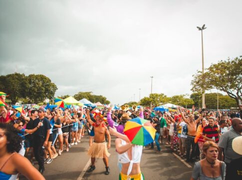 carnaval:-veja-a-vibracao-ideal-para-o-seu-signo-brilhar