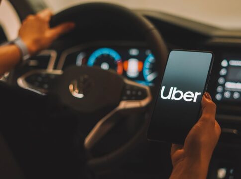 lucro-da-uber-desaba-quase-100%.-empresa-troca-diretor-financeiro
