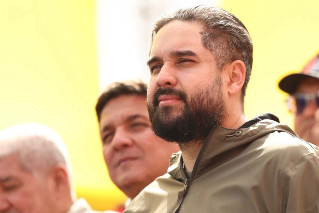 filho-de-maduro-faz-homenagem-um-mes-apos-captura-do-pai-pelos-eua