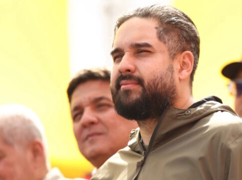 filho-de-maduro-faz-homenagem-um-mes-apos-captura-do-pai-pelos-eua