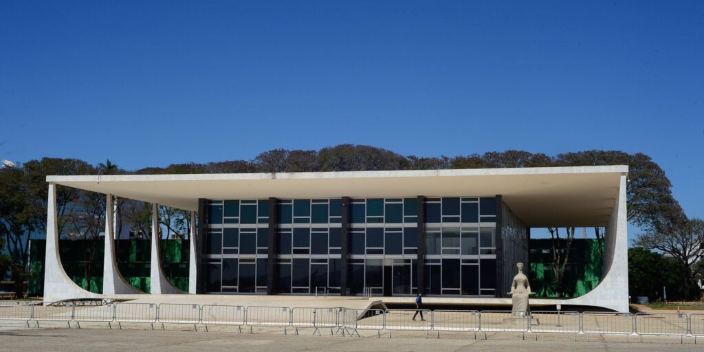 STF marca julgamento que vai definir alcance da Lei de Anistia stf-marca-julgamento-que-vai-definir-alcance-da-lei-de-anistia