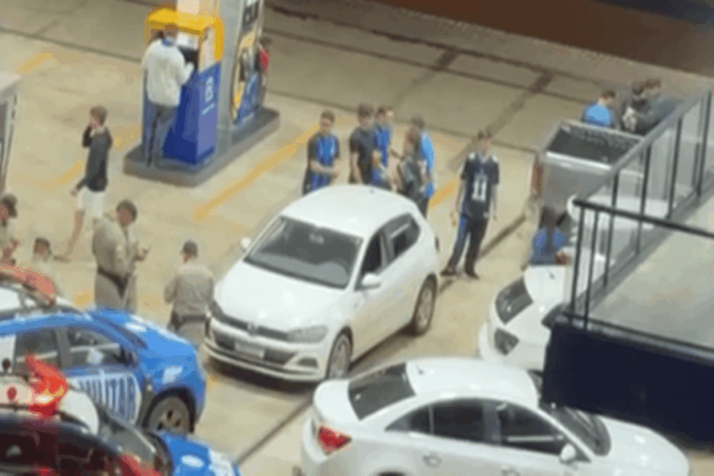 pm-e-chamada-para-acabar-com-“arruaca”-de-estudantes-de-medicina-em-posto.-veja-video