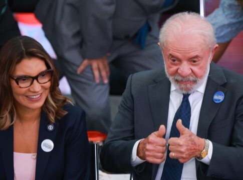 em-jantar-com-motta-e-deputados,-lula-cita-trump-e-evita-penduricalho