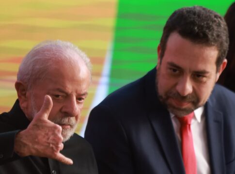 planalto-tentara-ressuscitar-o-1o-de-maio-com-a-pauta-da-escala-6×1