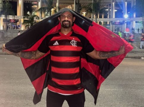 em-condicional,-ex-goleiro-bruno-vai-ao-maracana-torcer-pelo-flamengo.-veja-video