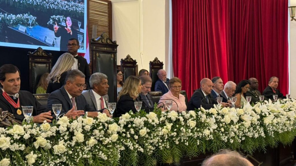 posse-de-novo-presidente-do-tjba-reune-de-toffoli-a-ivete;-video