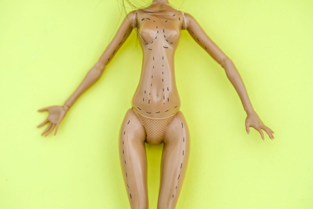 procedimento-usa-gordura-de-cadaveres-para-aumentar-seios-e-polemiza