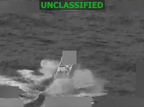 eua-bombardeia-novo-barco-no-oceano-pacifico-e-deixa-2-mortos