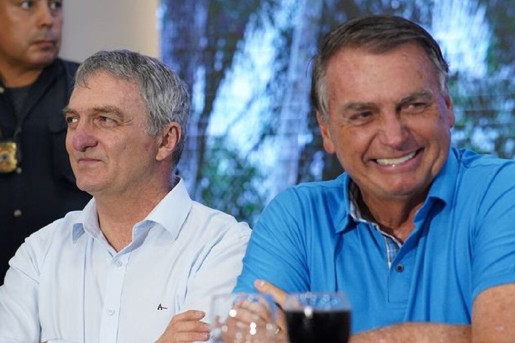 irmao-de-bolsonaro-leva-5-pontos-na-carteira-por-infracao-em-rodovia