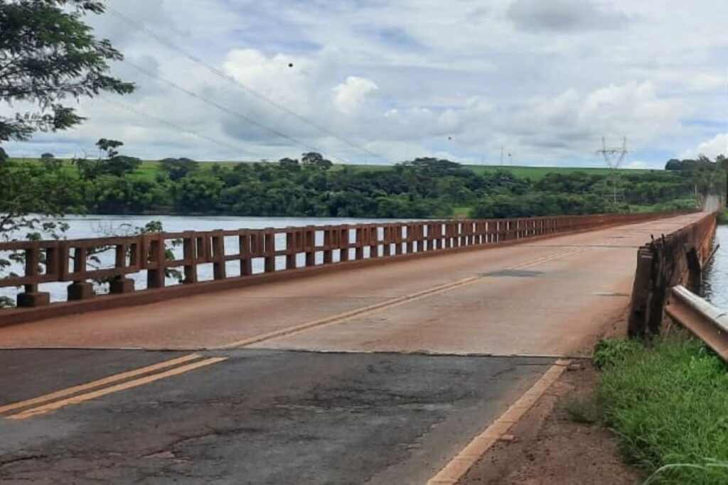 ponte-interditada-na-divisa-de-sp-e-mg-nao-tem-previsao-de-reabertura