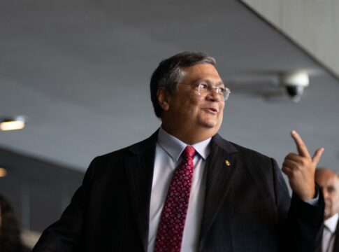 veja-alguns-vetos-de-dino-a-“penduricalhos”-do-servico-publico