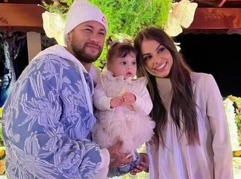 amanda-kimberlly-reage-a-criticas-sobre-filha-fora-da-festa-de-neymar