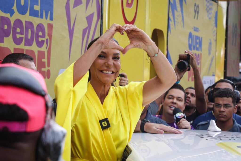 ivete,-alceu-e-muita-chuva-marcaram-o-1o-dia-de-pre-carnaval-em-sp.-veja-video