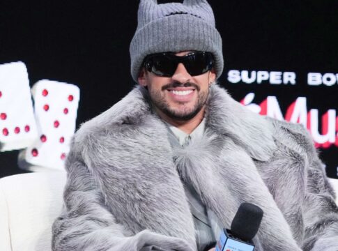 bad-bunny,-vencedor-do-grammy-e-critico-de-trump,-canta-no-super-bowl