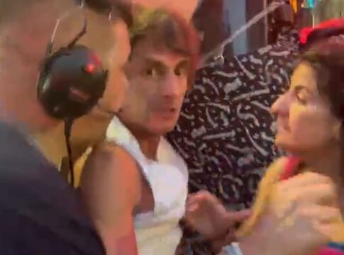 presidente-de-bloco-tenta-tomar-celular-de-reporter-do-metropoles-durante-confusao.-veja-video