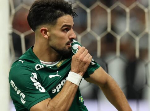 depay-perde-penalti-e-palmeiras-vence-corinthians-com-gol-de-flaco