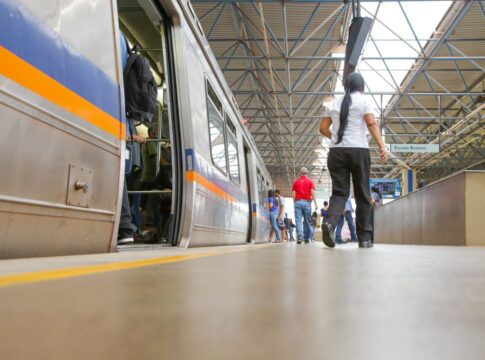 metro-registra-parada-temporaria-na-manha-desta-segunda-feira