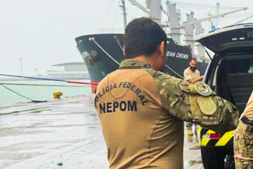 brasileiros-sao-presos-com-1,3-tonelada-de-droga-no-oceano-atlantico