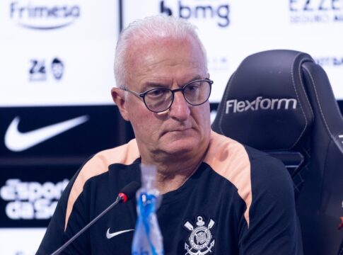 dorival-dispara-sobre-contratacao-do-corinthians:-“nao-foi-pedido-meu”