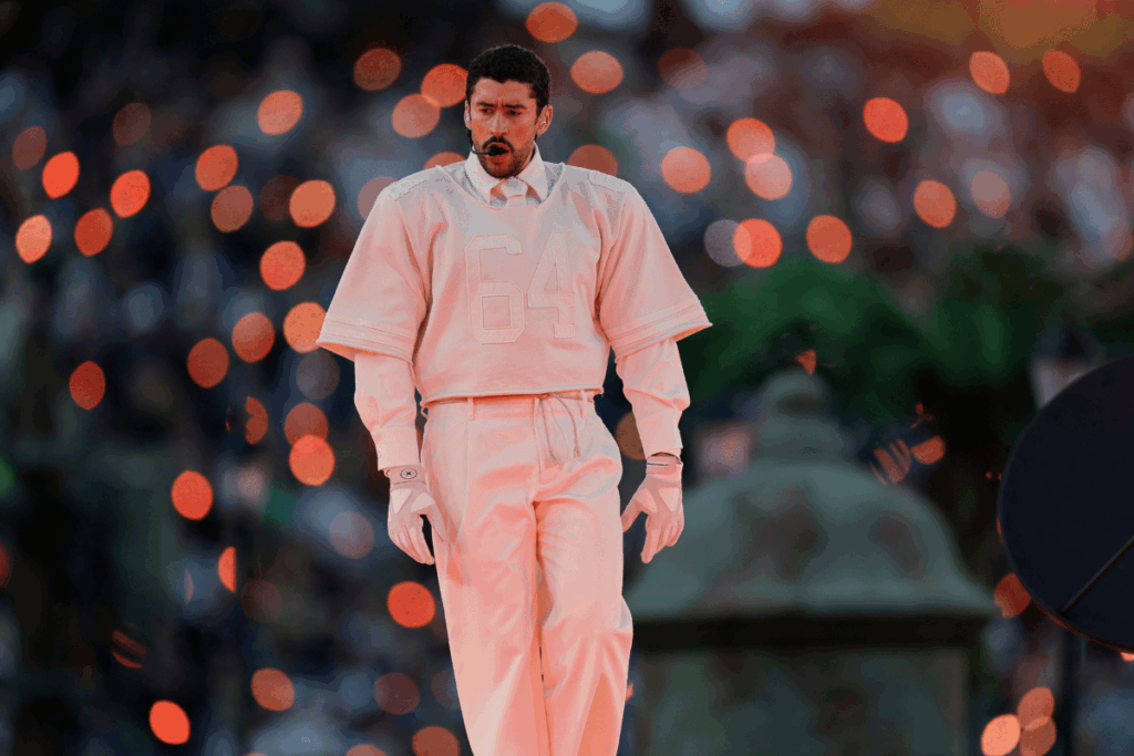 bad-bunny-no-super-bowl:-entenda-simbolismos-dos-figurinos-e-cenarios