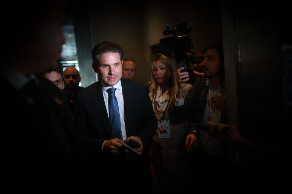 em-aceno-a-lula,-motta-destrava-pec-do-fim-da-escala-6×1