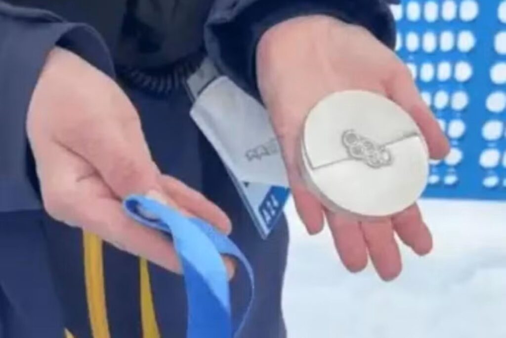 organizacao-das-olimpiadas-responde-polemicas-de-falhas-em-medalhas.-veja-video