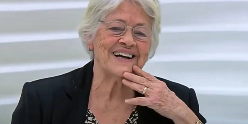 adelia-prado-recebe-alta-hospitalar-e-esta-em-casa