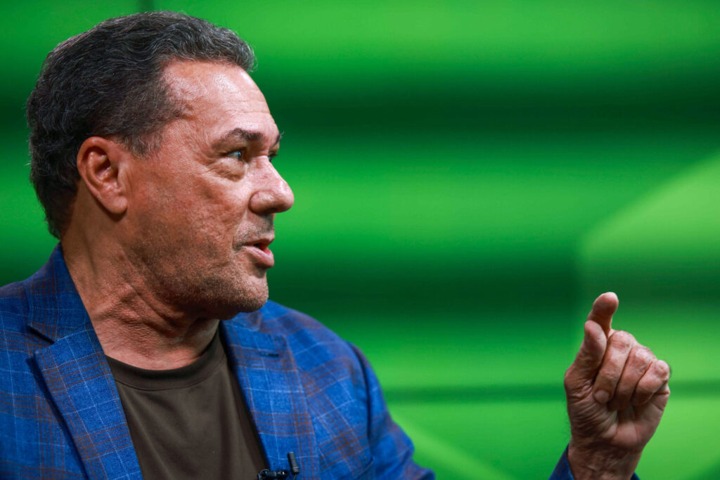 ex-tecnico-vanderlei-luxemburgo-nao-descarta-retorno-ao-futebol.-veja-video