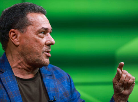 ex-tecnico-vanderlei-luxemburgo-nao-descarta-retorno-ao-futebol.-veja-video