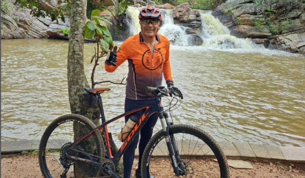 corpo-de-radialista-atropelado-por-motorista-bebado-e-velado