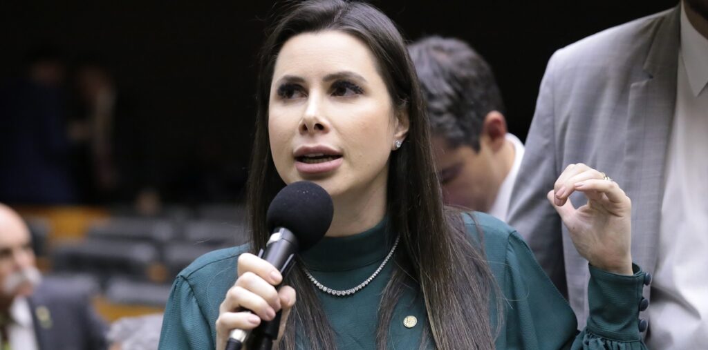 michelle-reafirma-apoio-a-carol-de-toni-em-disputa-por-vaga-em-sc