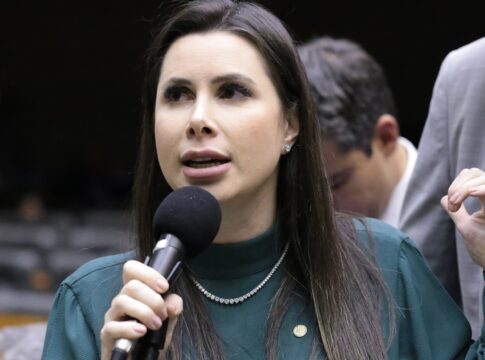 michelle-reafirma-apoio-a-carol-de-toni-em-disputa-por-vaga-em-sc