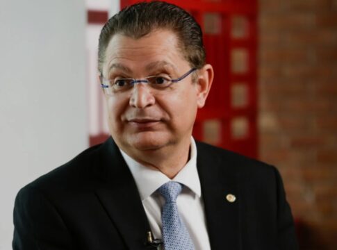 sostenes-aciona-pgr-contra-lula-apos-fala-sobre-evangelicos