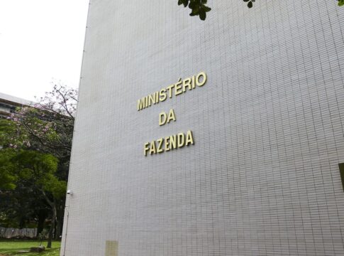 brasil-capta-us$-4,5-bilhoes-em-titulos-no-mercado-internacional